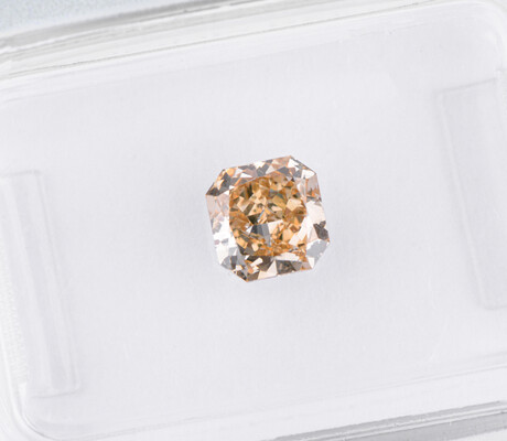 4C - Barva diamantu (Color grade)